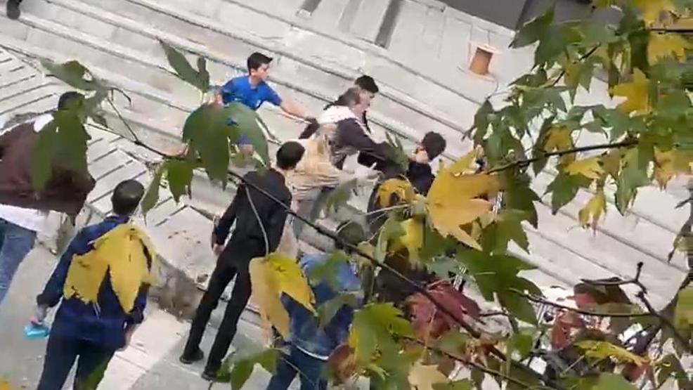 Kolundan tutup numarasını istemişler... 15 yaşındaki kız çocuğuna taciz iddiası: Abi iki kişiyi bıçakladı