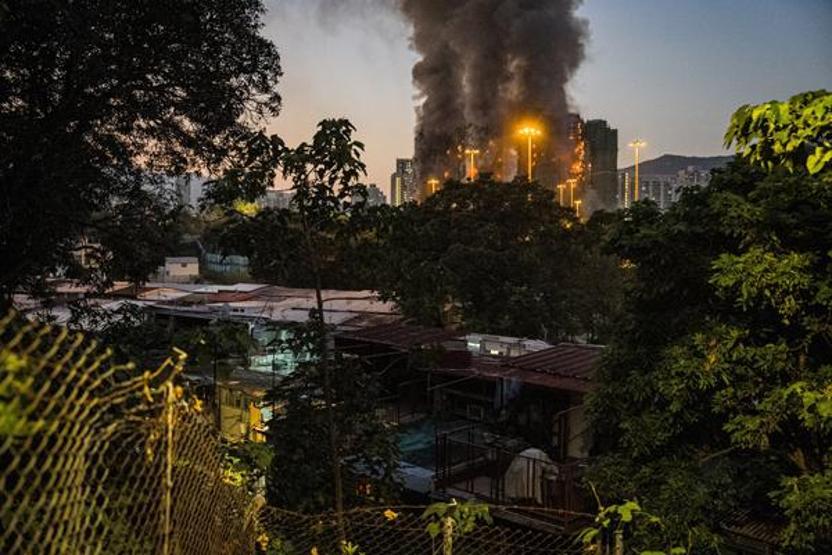 Hong Kongda yangın faciası 36 ölü, çaresiz bekleyiş sürüyor