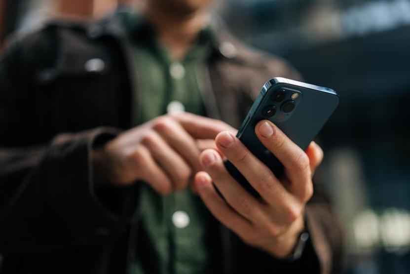 13 ARALIK 2025 ÖĞRENCİYE ÖTVSİZ AKILLI TELEFON SON DURUM Öğrenciye ÖTVsiz akıllı telefon şartları neler iPhone, Samsung, PlayStation...