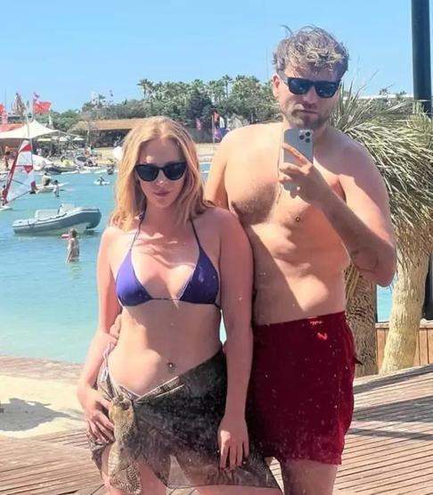 Doğum Gününde Sürpriz Teklif Hayal Köseoğlu ve Nezir Çınarlı Evleniyor