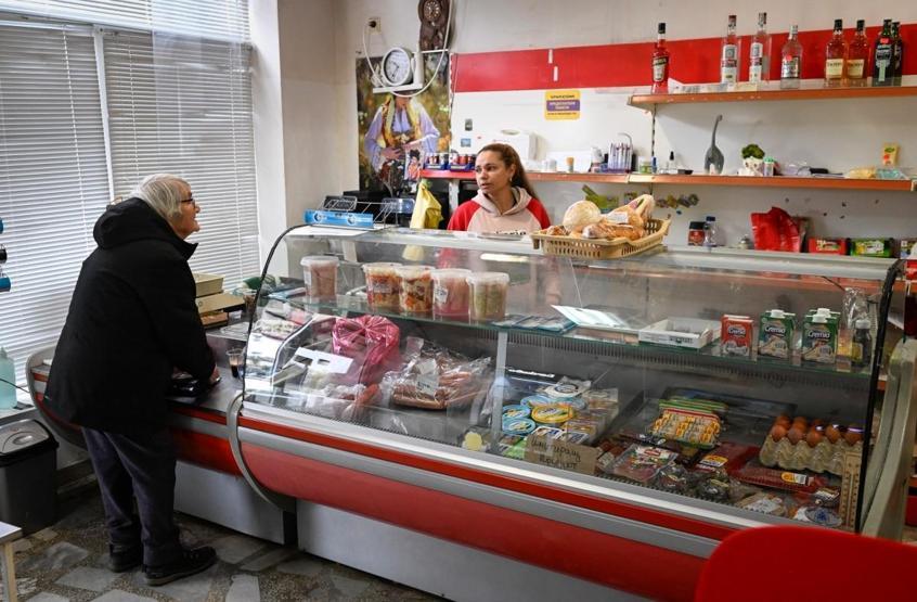 Bulgaristanda euro endişesi: Köylerde çift fiyat etiketi karışıklık ve tedirginlik yarattı