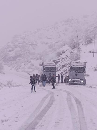 Siirte beyaz esaret: 45 köy yolu ulaşıma kapandı
