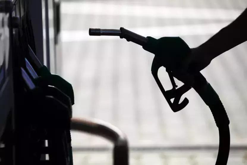 BENZİN, MOTORİN, LPG AKARYAKITA ÖTV ZAMMI 1 OCAK 2026 | Zam sonrası benzin ne kadar, motorin kaç TL Ankara, İzmir, İstanbul akaryakıt fiyatları