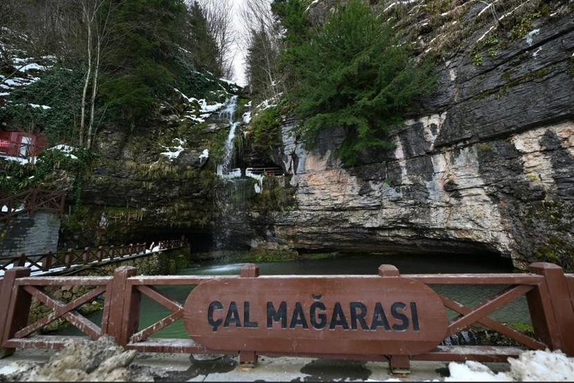 Çal Mağarası turizmde rekor kırdı: 2025’te 178 bin 500 ziyaretçi ağırladı