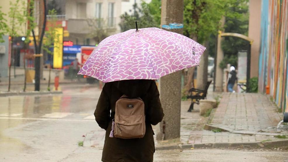 HAFTA SONU PLANI YAPACAKLAR DİKKAT Meteorolojiden peş peşe uyarı: Kar, sağanak ve fırtına geliyor