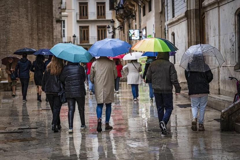 HAFTA SONU PLANI YAPACAKLAR DİKKAT Meteorolojiden peş peşe uyarı: Kar, sağanak ve fırtına geliyor