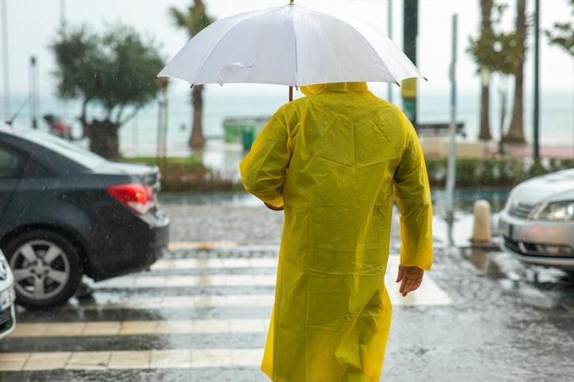 HAFTA SONU PLANI YAPACAKLAR DİKKAT Meteorolojiden peş peşe uyarı: Kar, sağanak ve fırtına geliyor