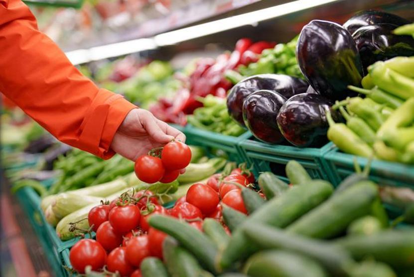 Fırsatçılar Ramazan öncesi harekete geçti Gıda fiyatları uçtu: Marketlerde yüzde 40’a varan artış