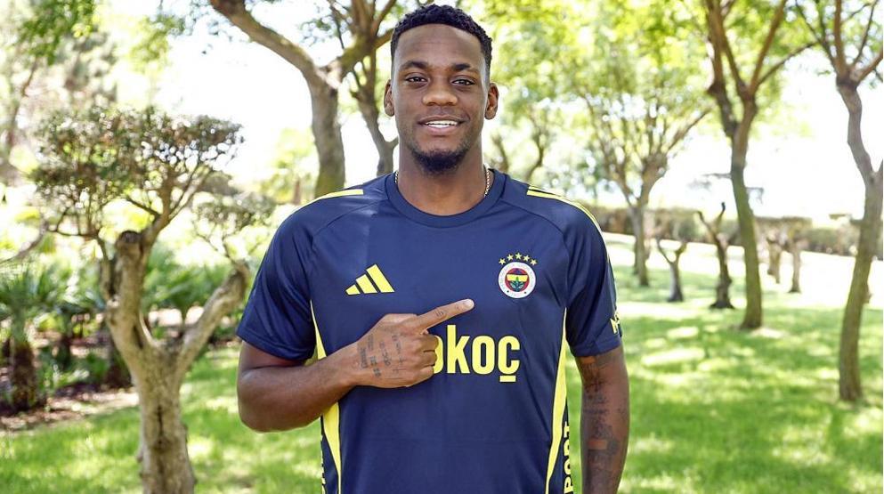 Galatasaray, Jhon Duran transferinde kritik eşiği aştı