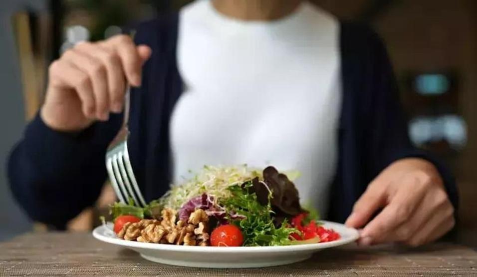 5 AYDA TAM 19 KİLO VERDİ Zayıflama sırrı bu detayda saklı Günde 30 dakika yetiyor