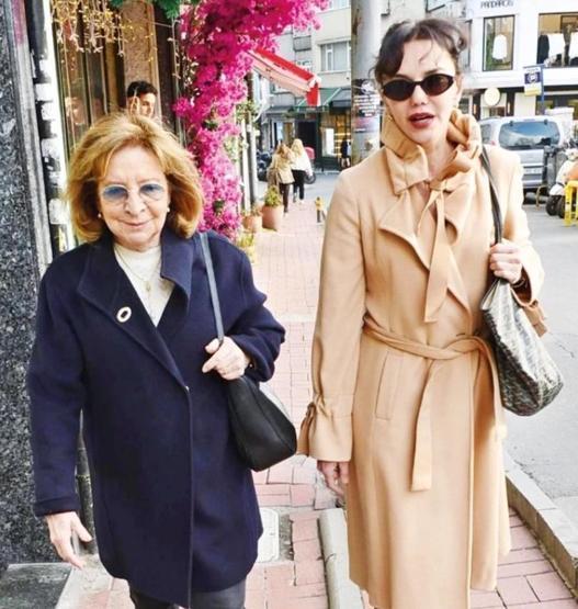 Hande Ataizi, Beren Saatin Yeni Şarkısını Böyle Yorumladı
