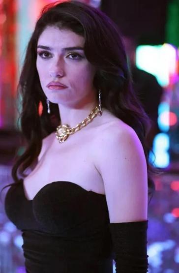 Uzak Şehirin Alyası, Eşref Rüyanın Nisanı, Güller ve Günahların Zeynepi... Kanal Dnin İlham Veren Kadınları