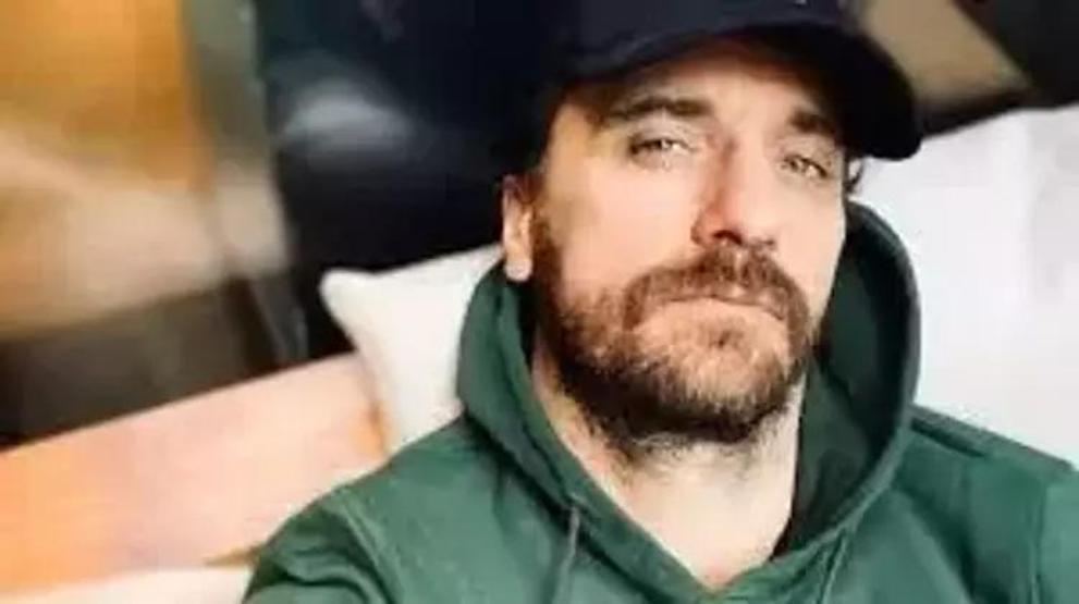 Fırat Çelik Gizemli Aşkıyla Gecelerde Samimi Halleri Dikkat Çekti