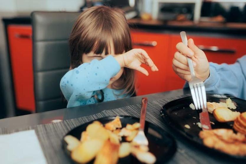 Çocuğunuz Yemek Yemiyor mu Renkli Sunumlar ve Ailece Sofrada Geçirilen Zamanla İştahı Artırın