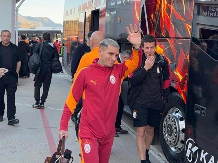 Galatasarayda Lucas Torreira gelişmesi Yönetimle görüştü...