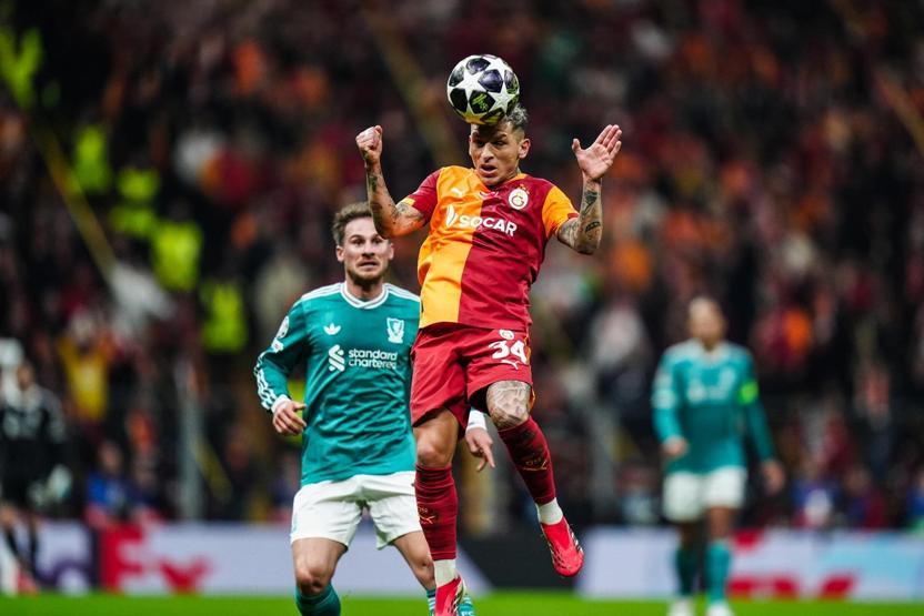 Galatasarayda Lucas Torreira gelişmesi Yönetimle görüştü...