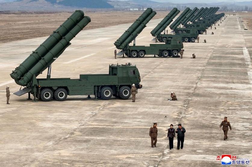Kuzey Koreden gövde gösterisi: Kim tatbikata katıldı