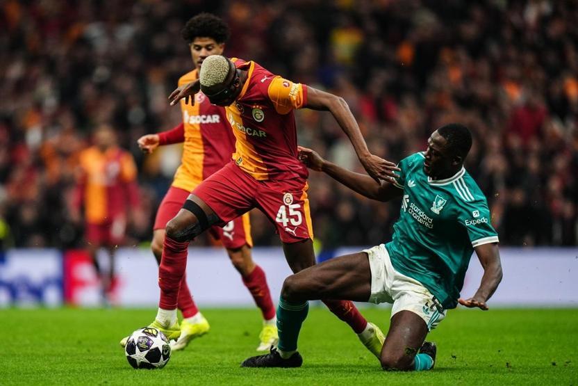 Galatasarayın eski yıldızı Wesley Sneijderden, Liverpoola tepki: Noa Langın parmağının hesabını verin
