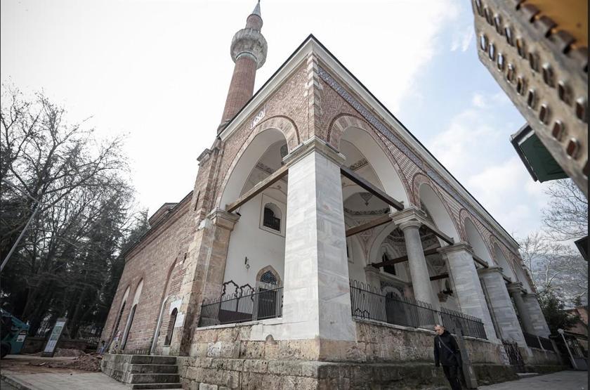 Bursa’daki 2. Murad Camisi’nde 600 yıllık havuz kalıntısı bulundu