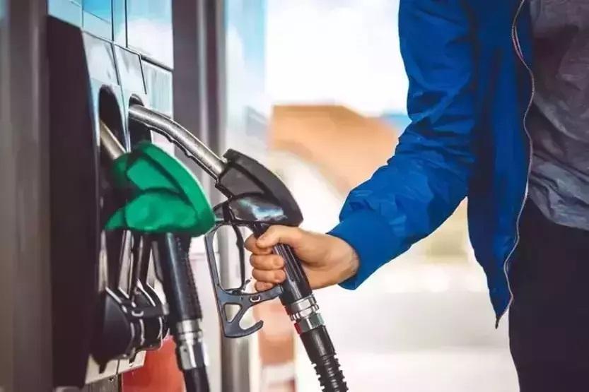 MOTORİNE ZAM 2 NİSAN 2026 | Zam sonrası motorin kaç TL, benzin ne kadar Tabelalar değişti İşte Ankara, İzmir, İstanbulda akaryakıt fiyatları