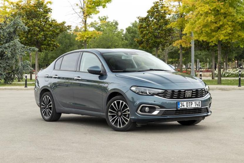 EN UCUZ ARABALAR LİSTESİ: 2026 Nisan Ayı En Ucuz Otomobiller Belli Oldu Hangi Araç Kaç Lira Nissan, Dacia, Fiat, Renault İşte Ucuz Araç Fiyat Listesi...