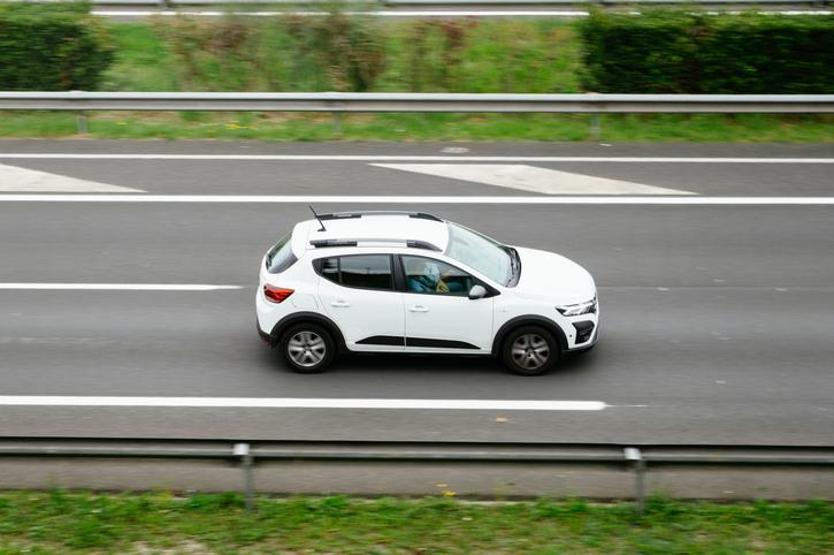 EN UCUZ ARABALAR LİSTESİ: 2026 Nisan Ayı En Ucuz Otomobiller Belli Oldu Hangi Araç Kaç Lira Nissan, Dacia, Fiat, Renault İşte Ucuz Araç Fiyat Listesi...