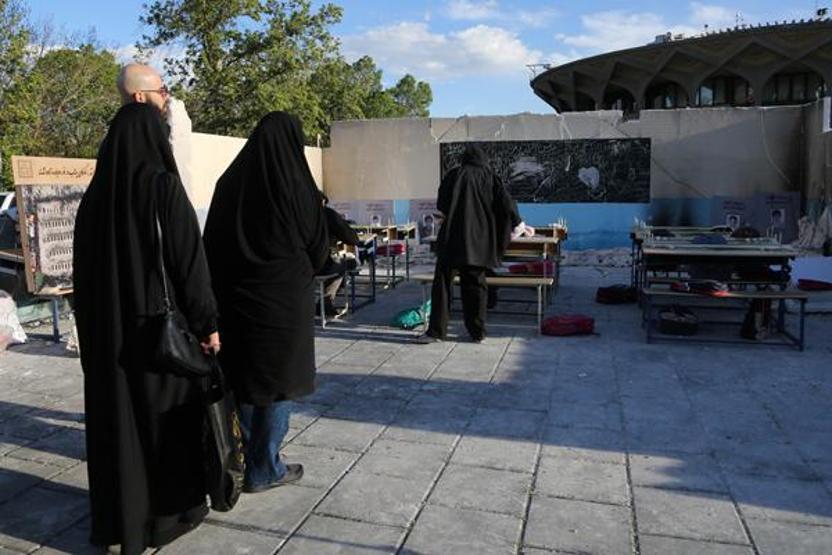 Savaşın ilk kurbanları İranda hayatını kaybeden öğrenciler anıldı