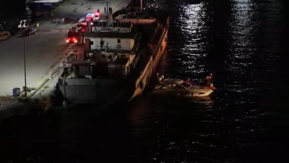 Üsküdarda gemiye çarpan tekne battı: 5 kişi kurtarıldı