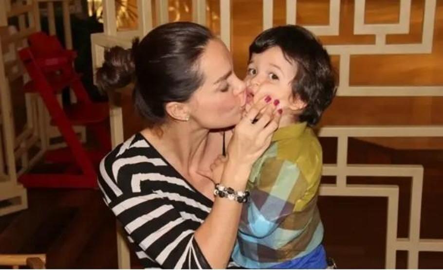 Ebru Şallı’dan Evlat Acısı Yaşayan Ailelere Mesaj: “Kopmayın, Bırakmayın”