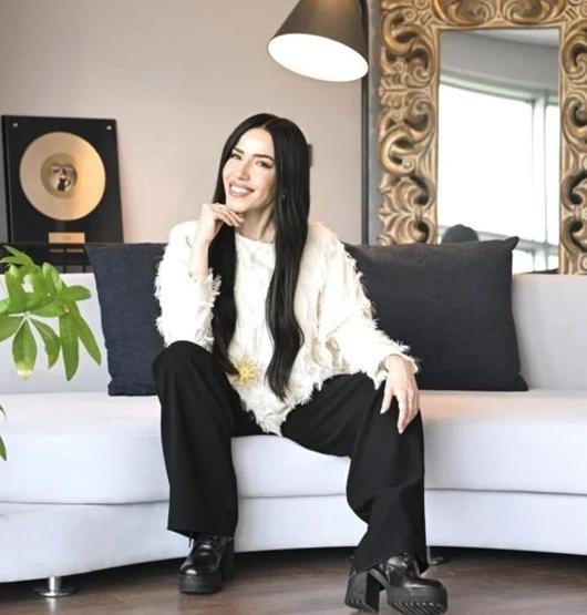 Burcu Güneş iddialı konuştu: “Grammy dahil en büyük ödülleri hak ediyorum”