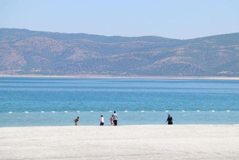 Salda Gölünde atlı jandarma ekibi göreve başladı