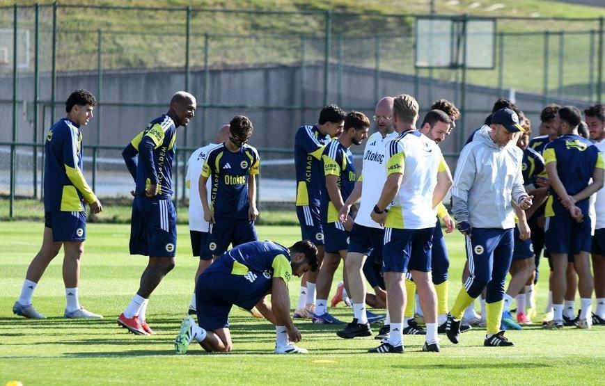 Fenerbahçe’de hazırlıklar sürüyor