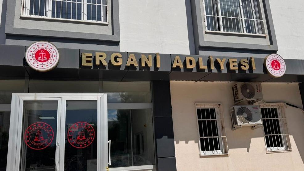 10 yıllık sır perdesi aralandı Anneme zarar verenler hakkında şikayetçiyim