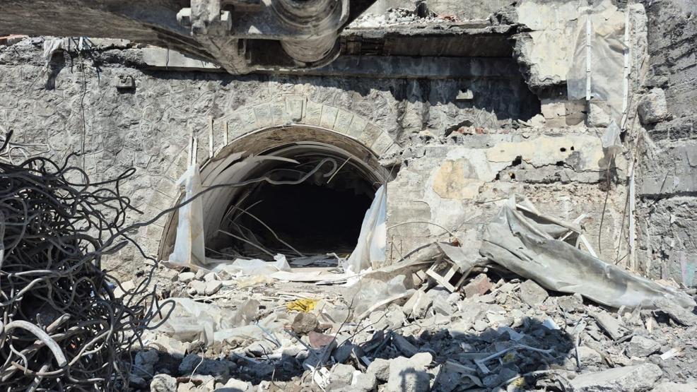 83 yıllık sır gün yüzüne çıktı İş hanının altında 2nci Dünya Savaşından kalma sığınak bulundu