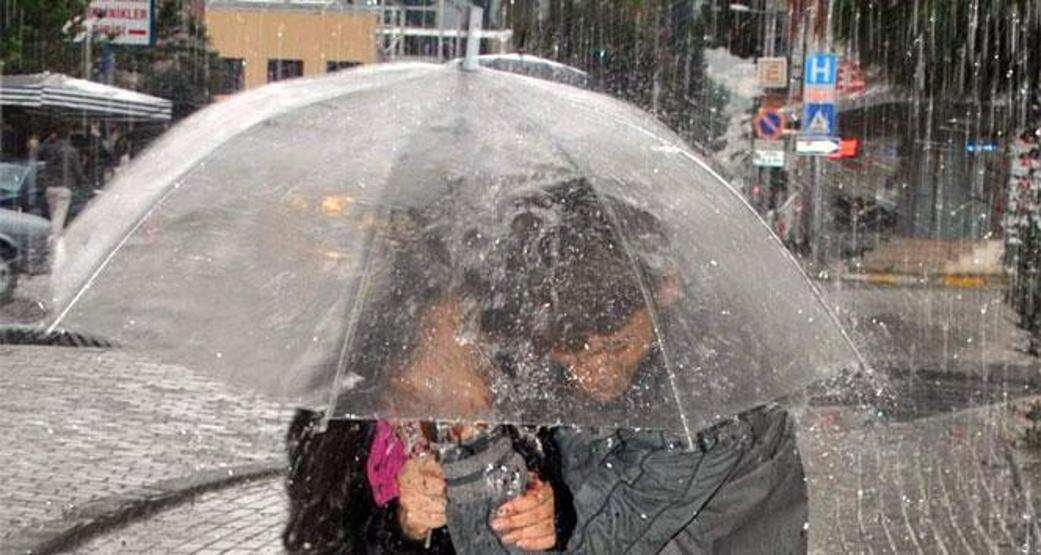 AKOM saat verip uyardı: Sıcaklara sağanak molası