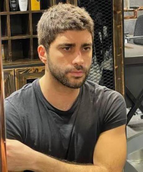 Kızılcık Şerbetinin Fatihiydi Doğukan Güngör askerde bakın kaç kilo vermiş...
