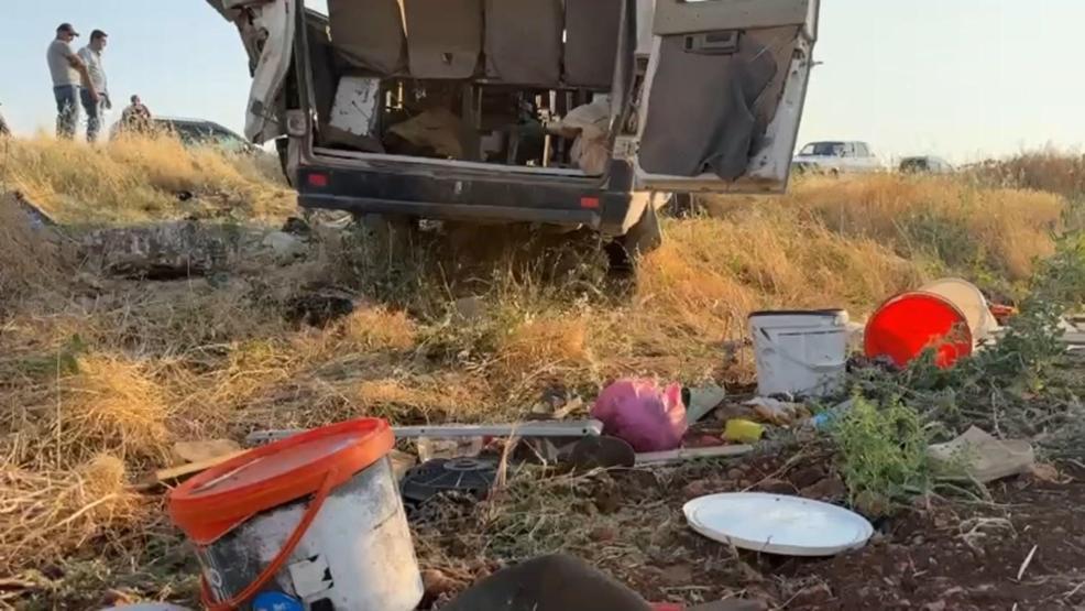 Tarım işçilerini taşıyordu, şarampole devrildi: 22 yaralı