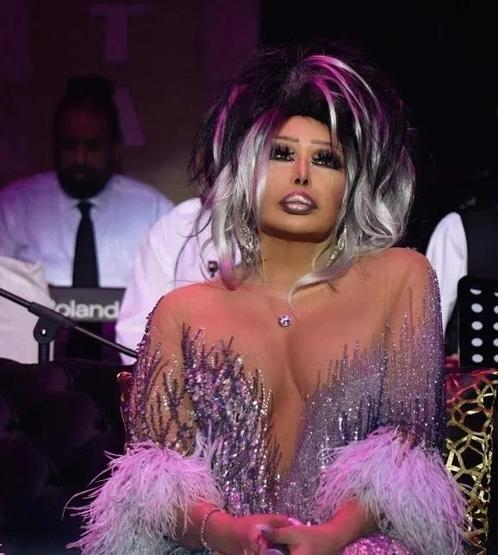 BÜLENT ERSOY ESTETİK AMELİYAT OLDU Diva hastaneden paylaştı: Biz starların yaşı yoktur ama...