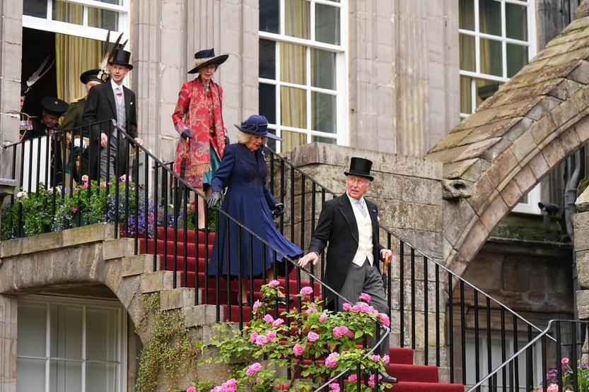 Gidişi gibi dönüşü de olaylı Prens Harry için son dakika şoku: Buckingham kapıları kapattı...