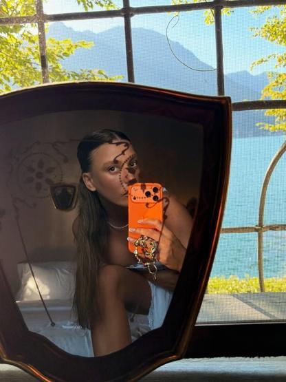 Serenay Sarıkaya, İtalyada tatilde Büyük aşkı Mert Demir kayıtsız kalamadı KALPLER HAVADA UÇUŞTU