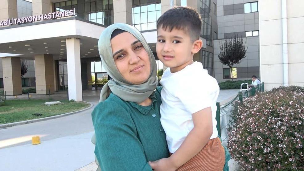 Yüzlerce hastasını hayata bağlayan onkolog, DMD hastası oğluna şifa arıyor