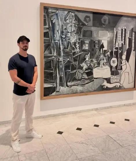 Mert Yazıcıoğlu’ndan Sevgilisiyle Romantik Paylaşım İspanya Tatilinden Aşk Dolu Kareler