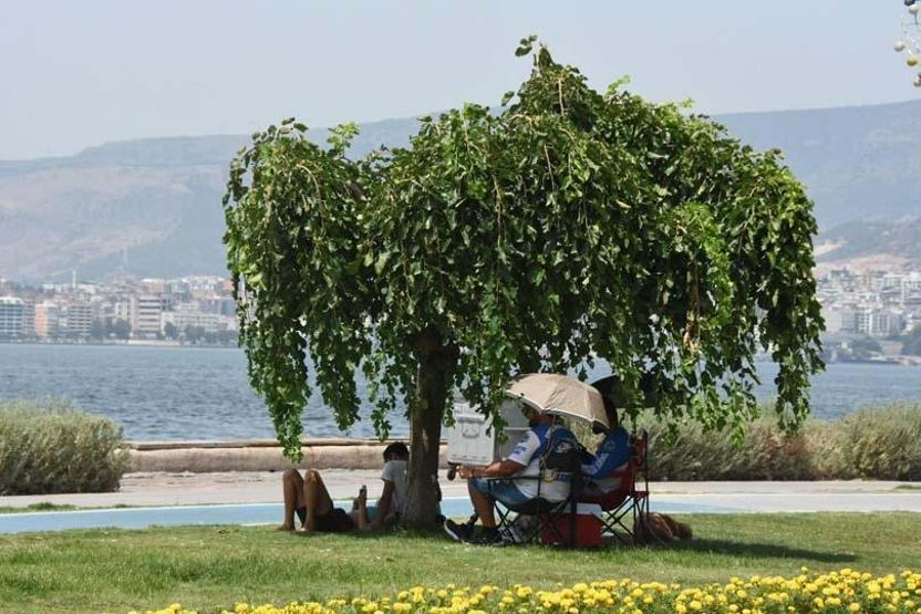 İzmirde bu yaz hava nasıl olacak Uzman isimden şaşırtan tahmin