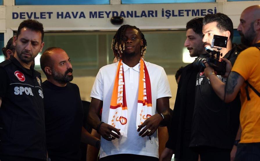 Lesley Ugochukwu, Galatasaray için İstanbul’da