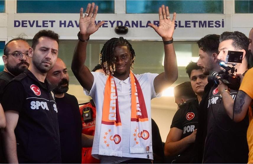 Lesley Ugochukwu, Galatasaray için İstanbul’da