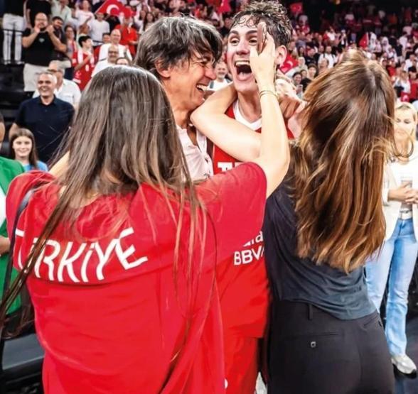 Demet Şener ve İbrahim Kutluay yeniden mi barıştı Yıllar sonra gelen samimi açıklama