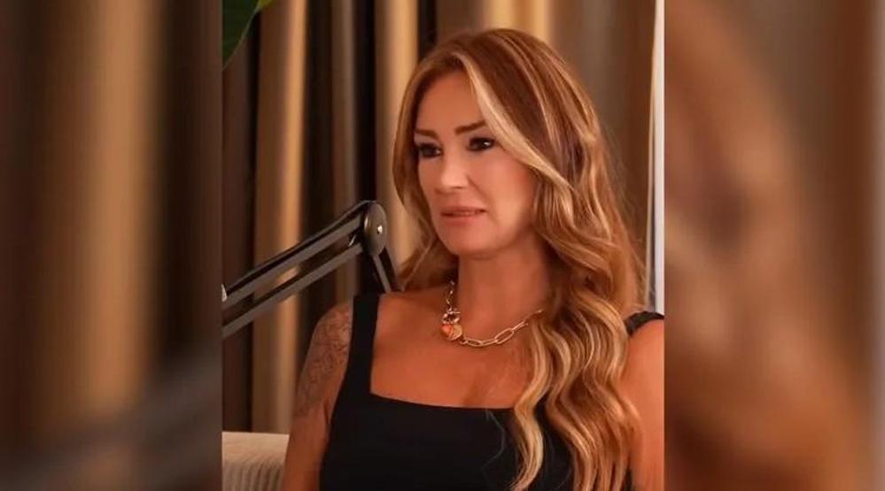 Pınar Altuğ ile Yağmur Atacanın çorap tartışması gündem oldu Sanal medya ikiye bölündü