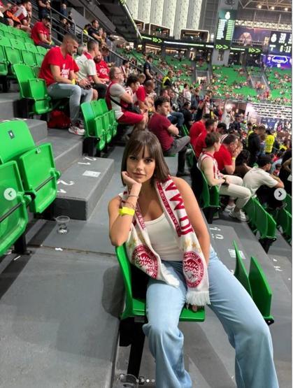 Tribünde birkaç saniye görünmüştü, hayatı değişmişti Marigona Gonaya özel servis