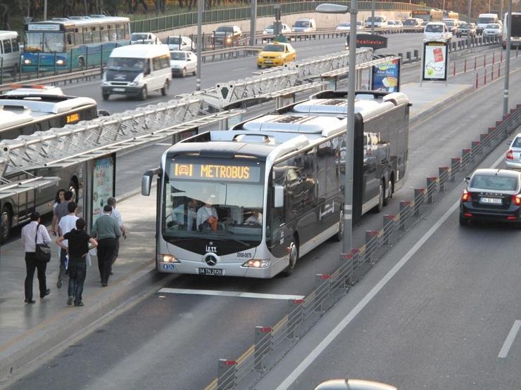 15 TEMMUZ KAPALI METROBÜS DURAKLARI: 15 Temmuzda Hangi Metrobüs Durakları Kapalı Duraklar Ne Zaman Açılacak İETT Duyurdu