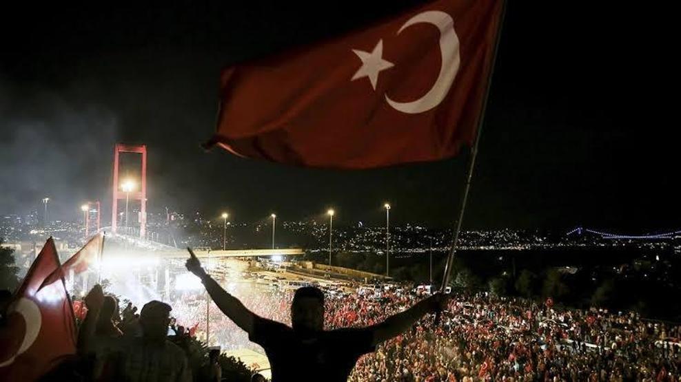 15 TEMMUZ DARBE GİRİŞİMİ NE ZAMAN OLDU 15 Temmuz Kaçıncı Yıl Dönümü 15 Temmuzda Kaç Şehit Verildi